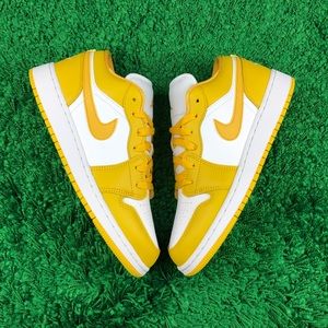 Air Jordan 1 Low GS Pollen size 6.5Y Women’s size 8 NEW 553560-171
